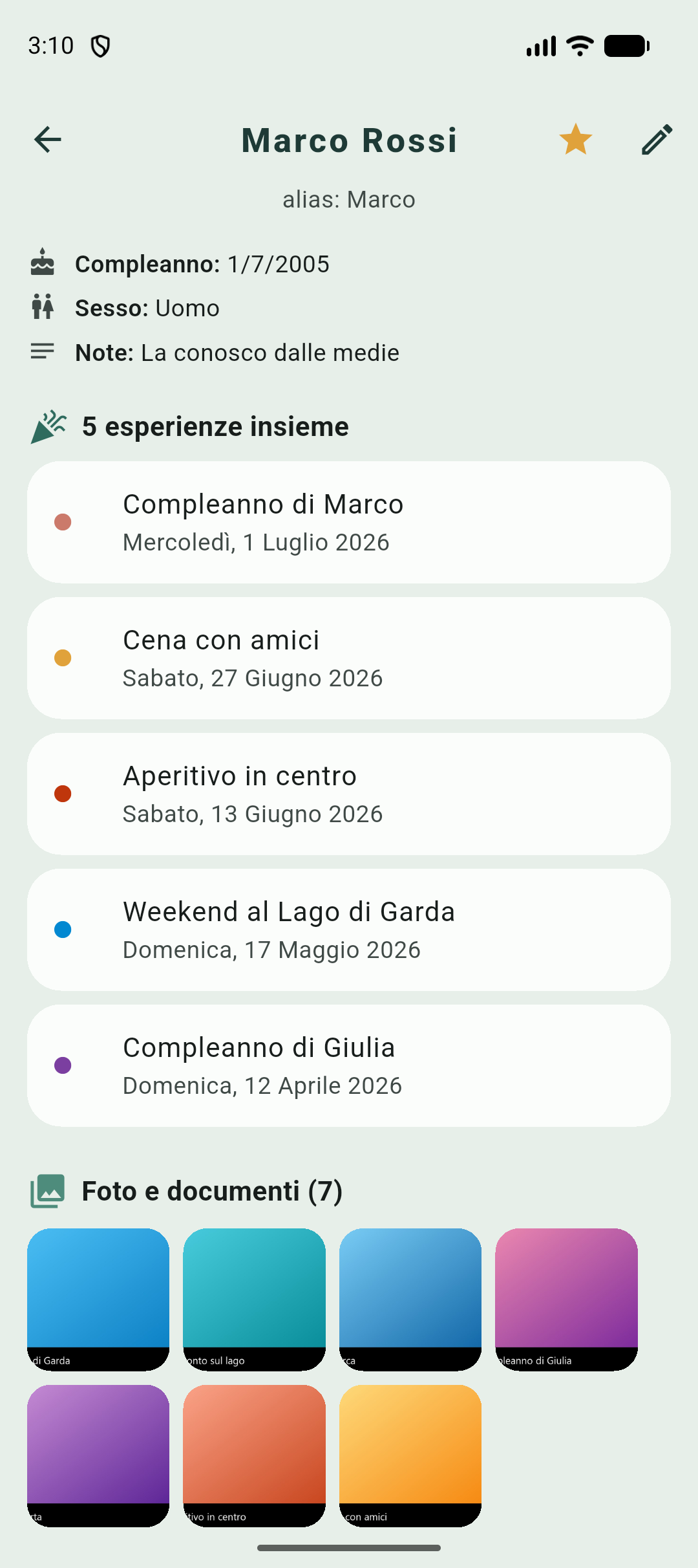 AURA — profilo di una persona con esperienze e foto